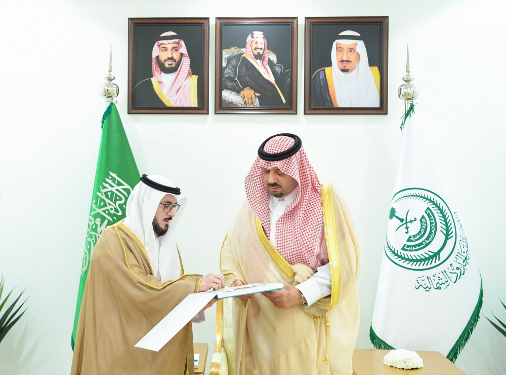 سمو الأمير فيصل بن خالد يستقبل رئيس مجلس إدارة الجمعية الخيرية