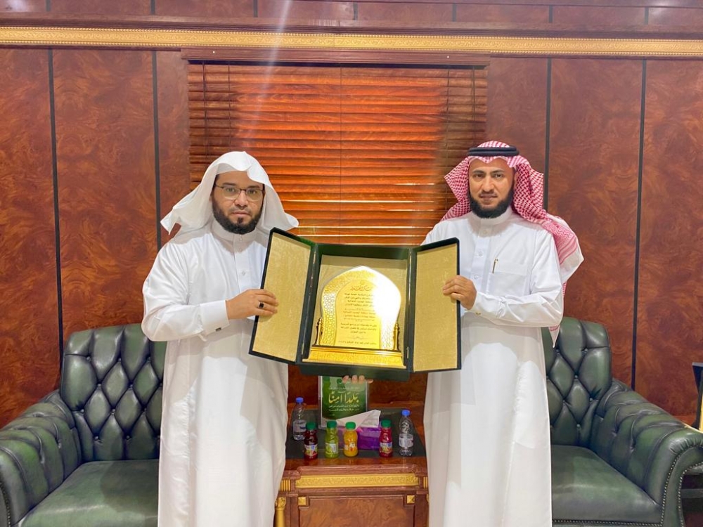 مدير عام فرع هيئة الأمر بالمعروف بمنطقة الحدود الشمالية يلتقي بسعادة عميد خدمة المجتمع والتعليم المستمر بالمنطقة