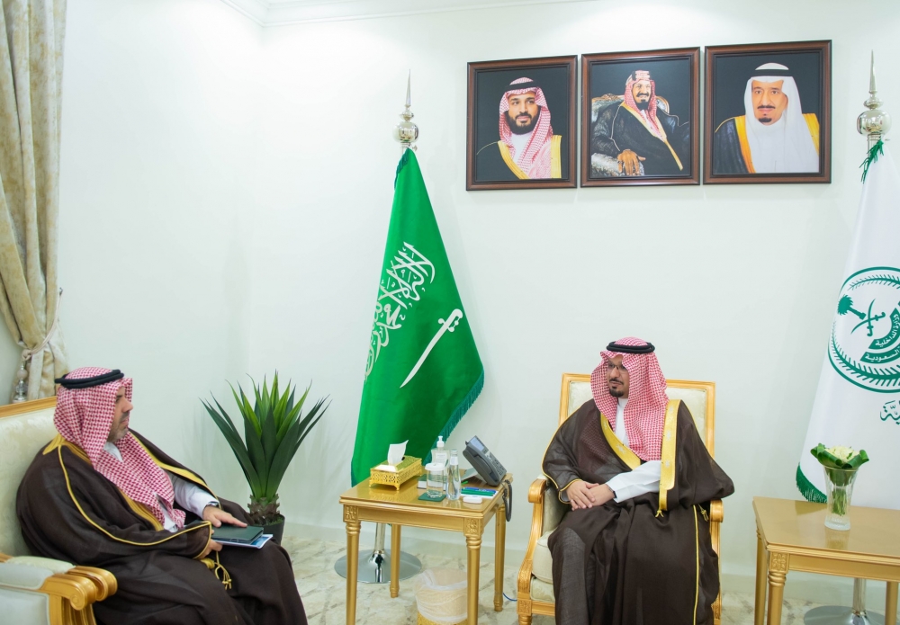 سمو نائب أمير الحدود الشمالية يتسلم تقريراً عن أعمال ومنجزات الشؤون الصحية