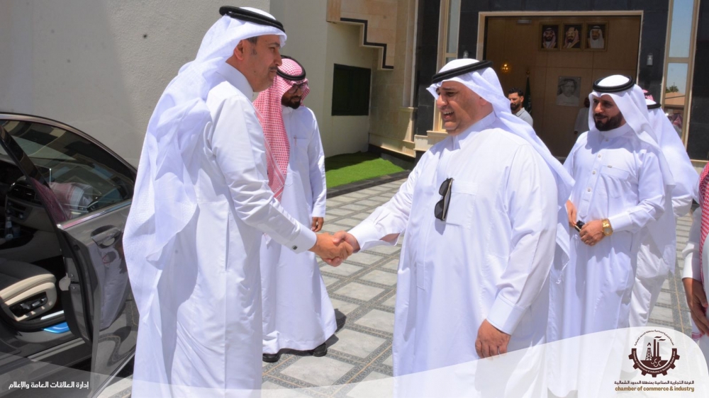 معالي وزير النقل والخدمات اللوجستية يقوم بزيارة للغرفة التجارية بعرعر