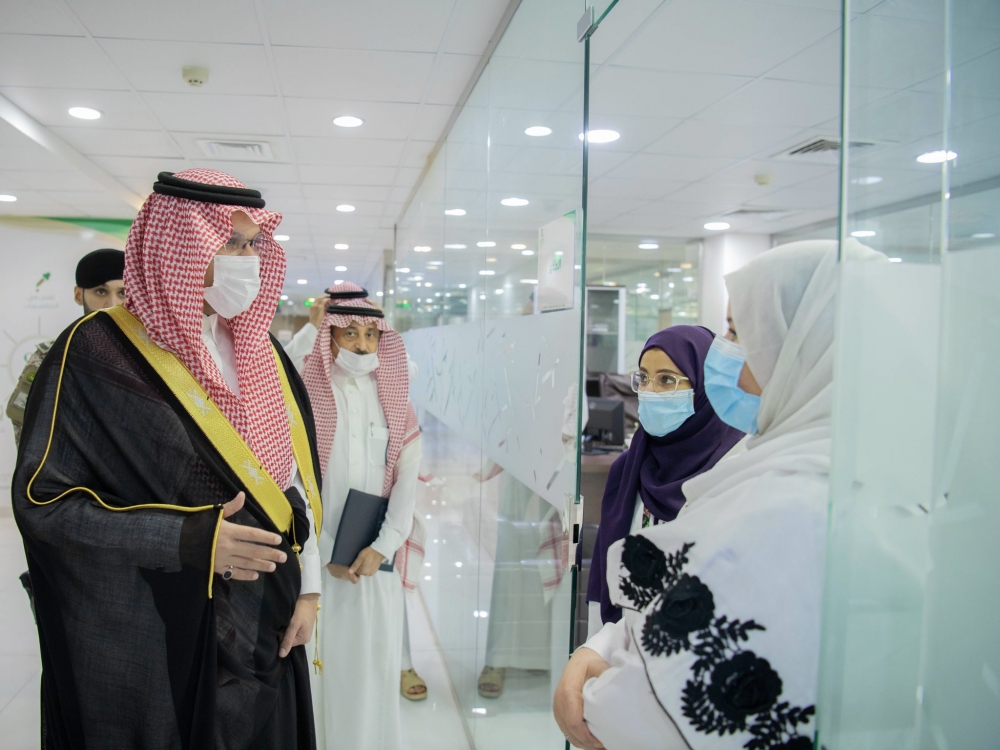 سمو أمير الحدود الشمالية بالنيابة يتفقّد مستشفى الأمير عبدالعزيز بن مساعد بعرعر