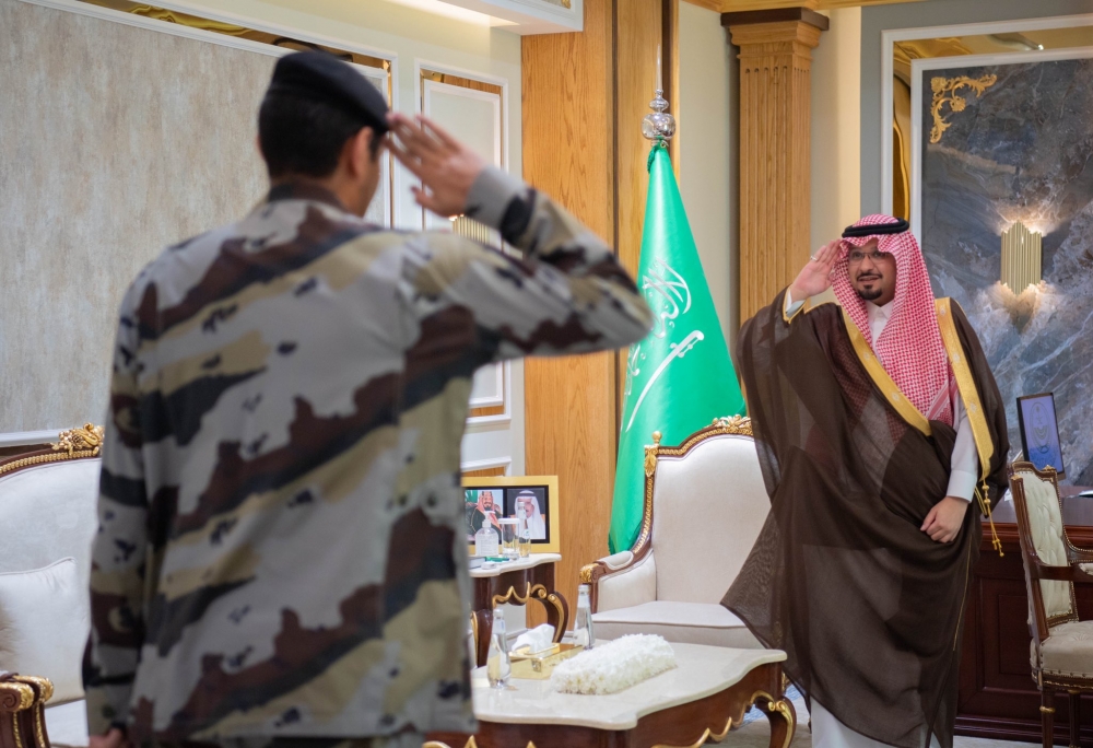 سمو أمير الحدود الشمالية بالنيابة يستقبل قائد قوة الطوارئ الخاصة بالمنطقة