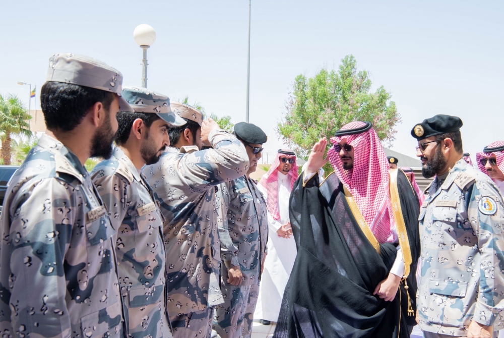 سمو الأمير سعود بن عبدالرحمن يتفقد مركز إمارة جديدة عرعر