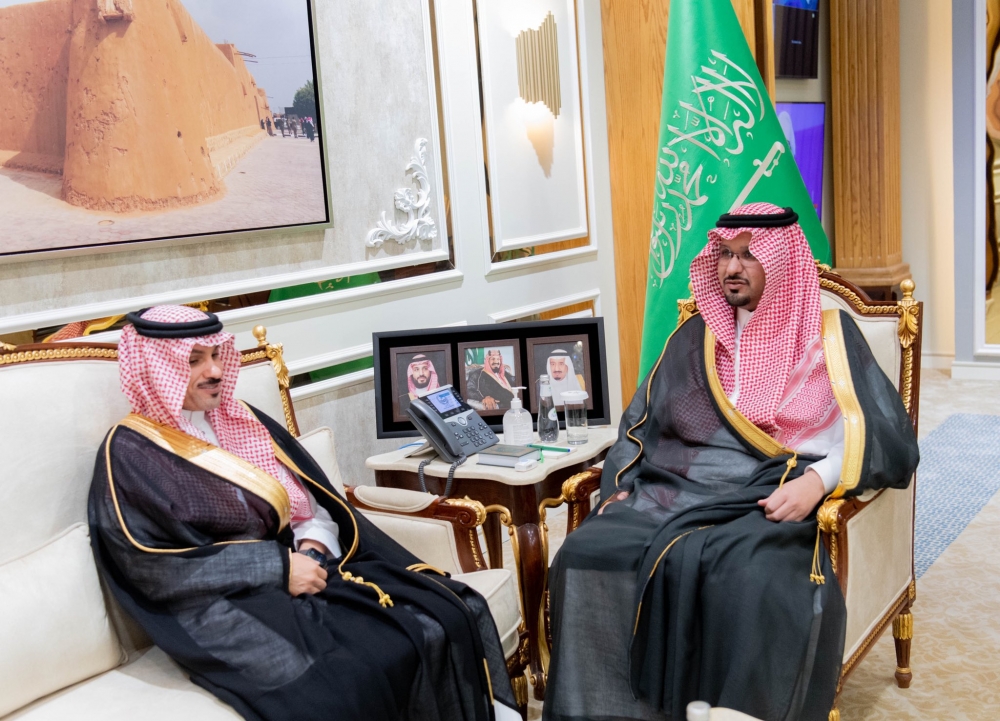 سمو الأمير سعود بن عبدالرحمن يستقبل مدير فرع ديوان المحاسبة بمنطقة الحدود الشمالية