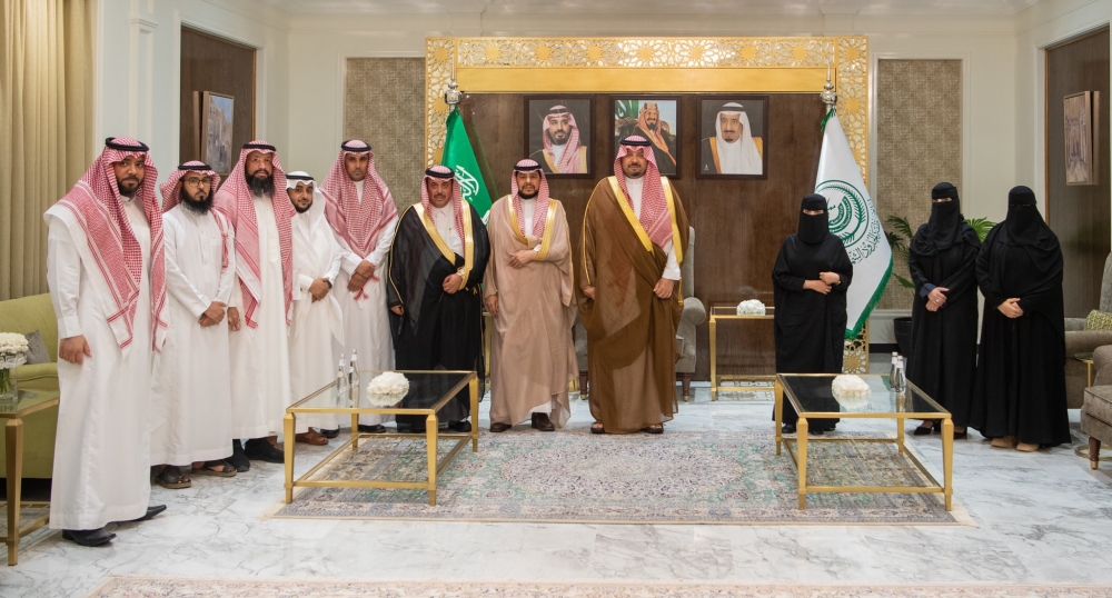 سمو الأمير فيصل بن خالد بن سلطان يستقبل منسوبي تعليم الحدود الشمالية بمناسبة