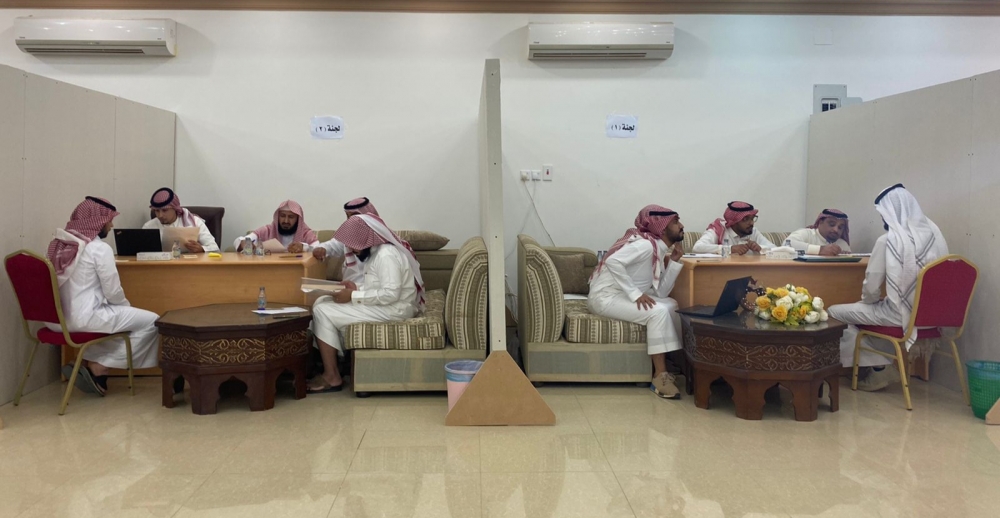 فرع الشؤون الإسلامية بالحدود الشمالية يبدأ بإستقبال عدد من المتقدمين على وظائف المراقبين والمراقبات للمساجد وحراس الأمن