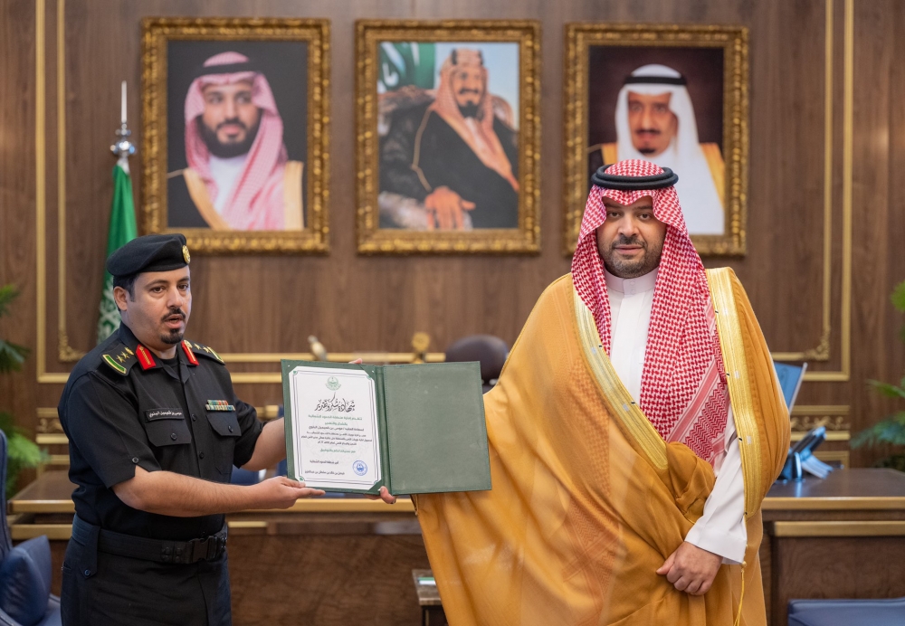 سمو أمير الحدود الشمالية يكرّم دوريات الأمن بالمنطقة بمناسبة حصولها على