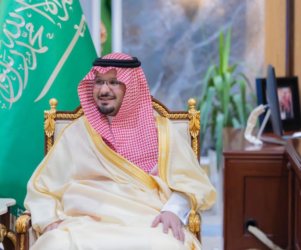 سمو نائب أمير الحدود الشمالية يستقبل مدير فرع هيئة الزكاة والضريبة والجمارك بالمنطقة