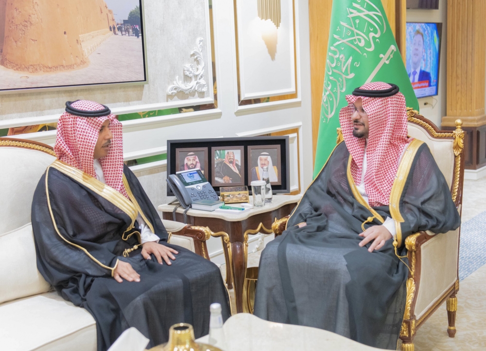 سمو نائب أمير الحدود الشمالية يستقبل مدير الهلال الأحمر المعيّن حديثاً