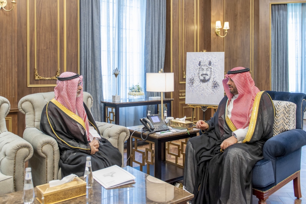سمو الأمير فيصل بن خالد يلتقي برئيس جامعة الحدود الشمالية