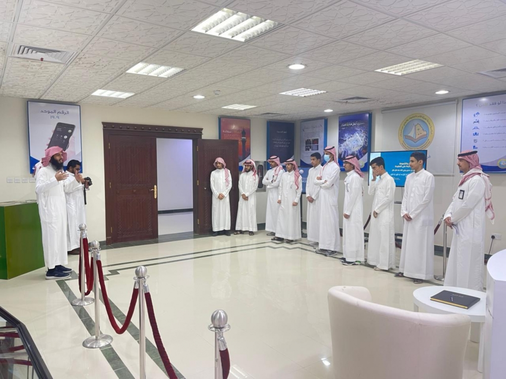المعرض التوعوي في هيئة الأمر بالمعروف بالقصيم يستقبل الطلاب