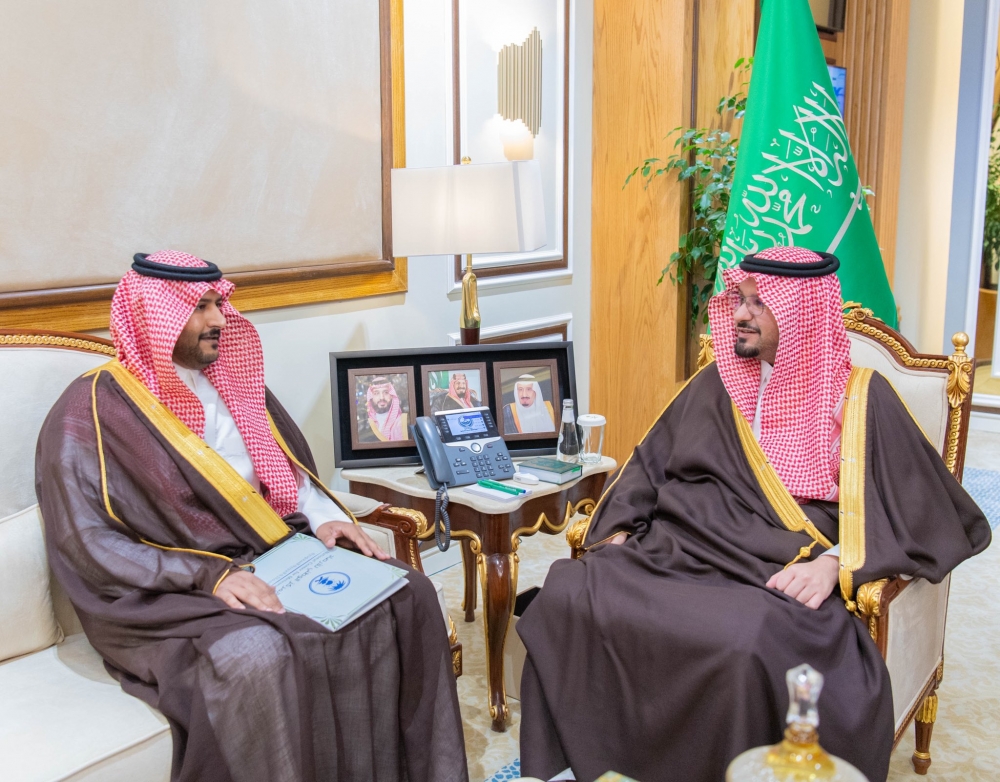 سمو نائب أمير الحدود الشمالية يستقبل مدير المركز الوطني للأرصاد بعرعر