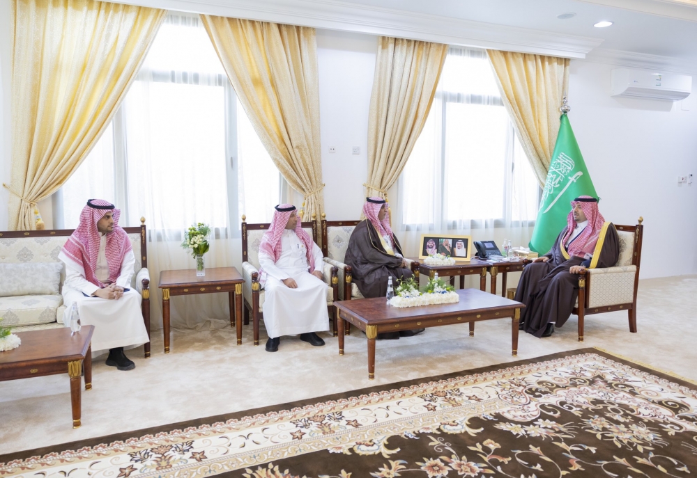 سمو الأمير فيصل بن خالد بن سلطان يبارك حصول مركز التأهيل الشامل بعرعر على جائزة التميز