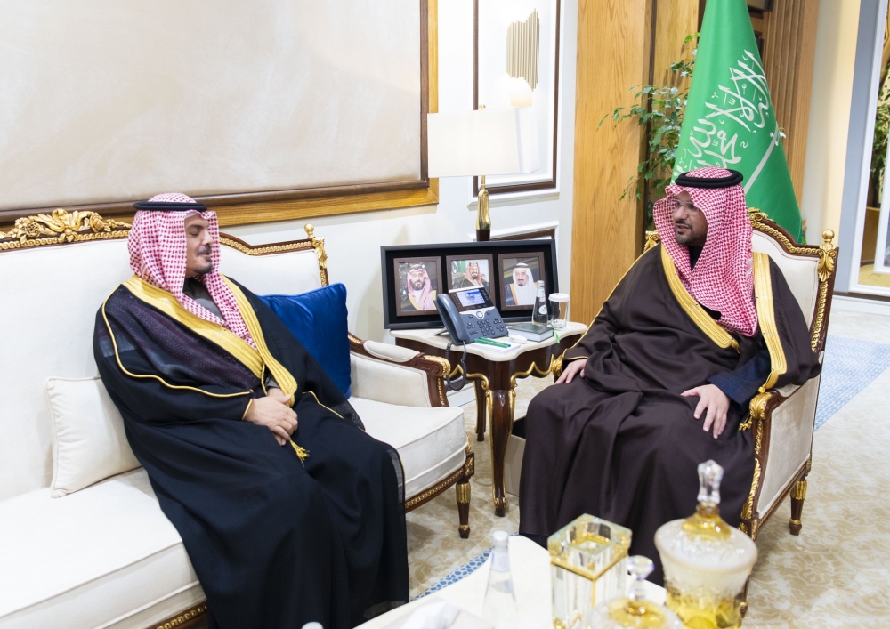سمو نائب أمير الحدود الشمالية يستقبل مدير مؤسسة البريد السعودي بالمنطقة