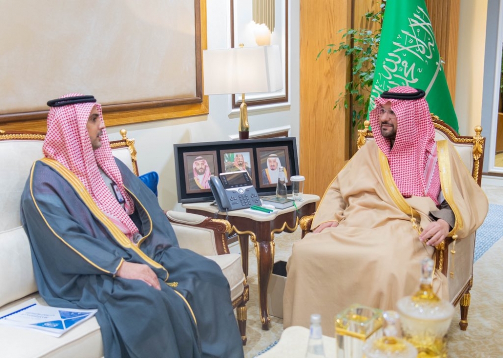 سمو نائب أمير منطقة الحدود الشمالية يستقبل مدير التجمع الصحي بالمنطقة