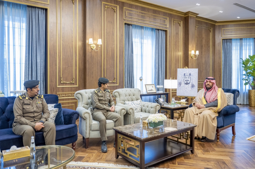 سمو أمير منطقة الحدود الشمالية يستقبل قائد القوات الخاصة لأمن الطرق بالمنطقة