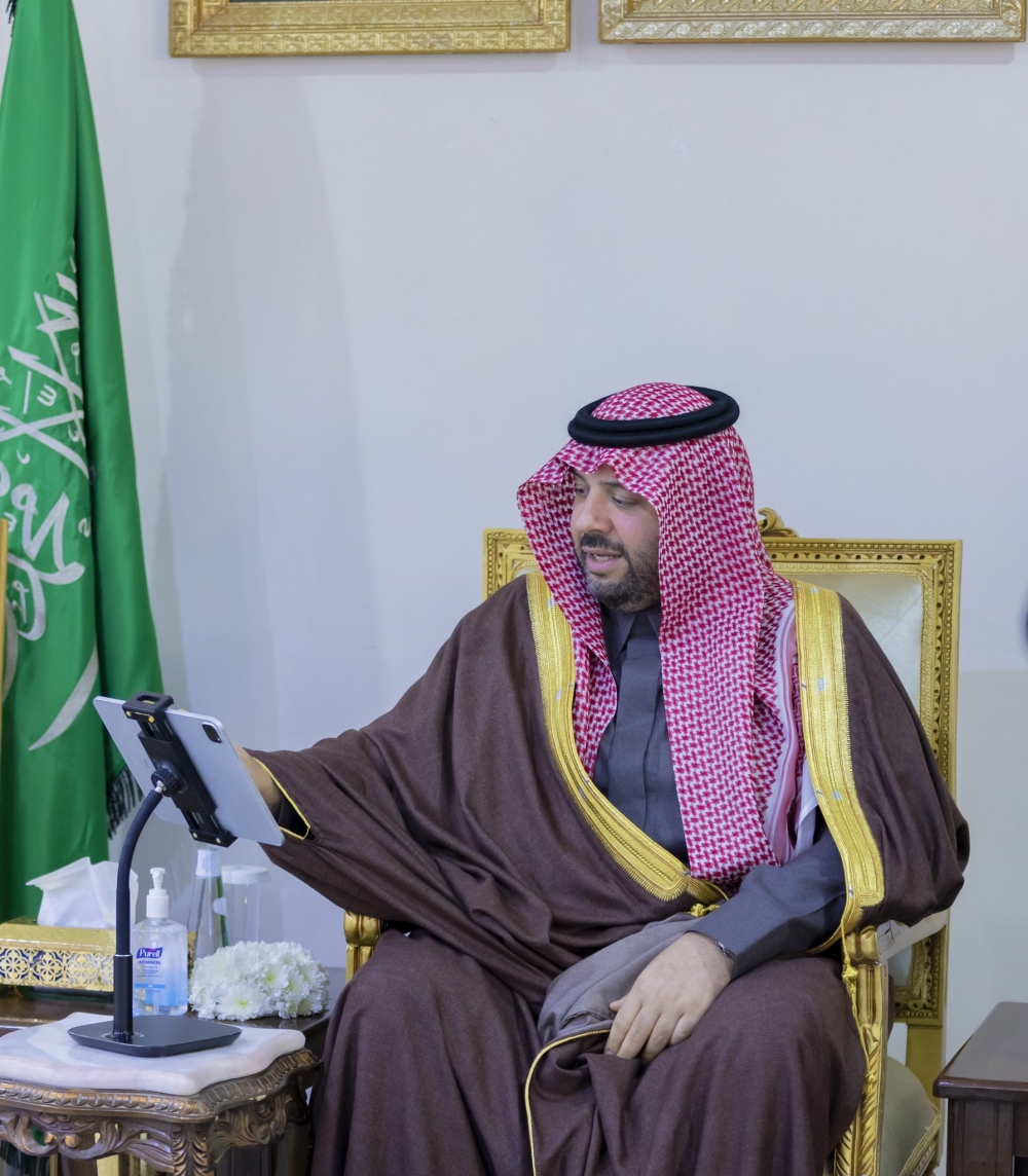 سمو أمير الحدود الشمالية يُدشن مشروعات بلدية وتنموية بمحافظة العويقيلة