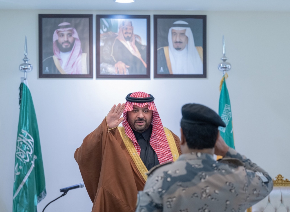 سمو أمير منطقة الحدود الشمالية يتفقد قطاع حرس الحدود بمحافظة العويقيلة