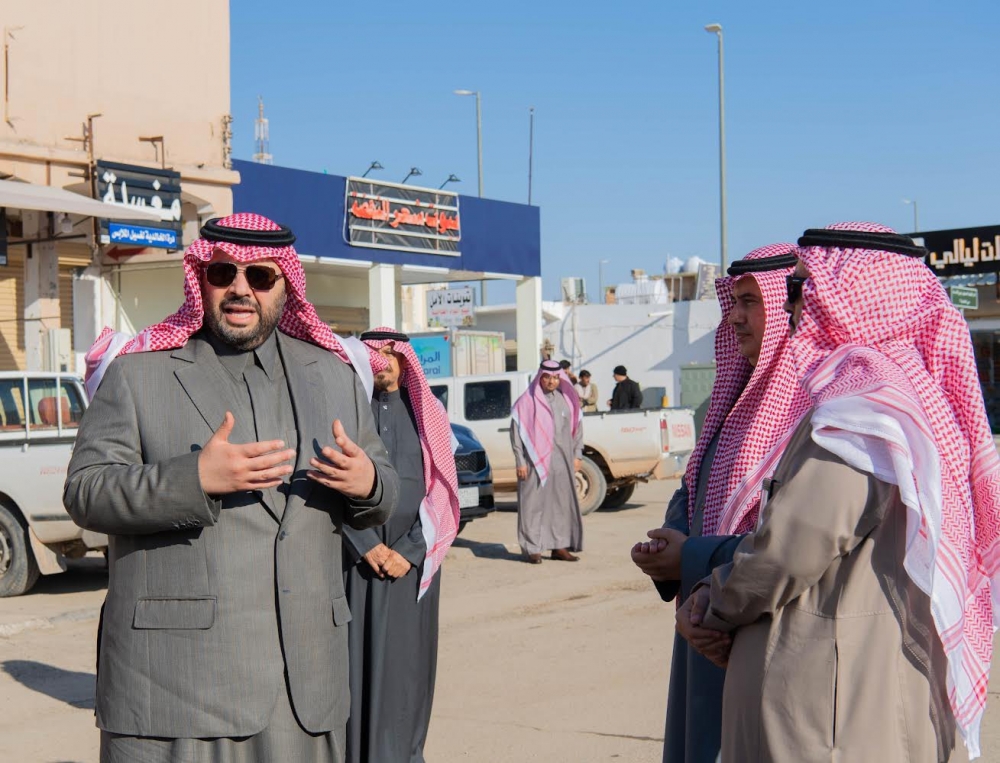 سمو أمير الحدود الشمالية يتفقد أحياء محافظة رفحاء