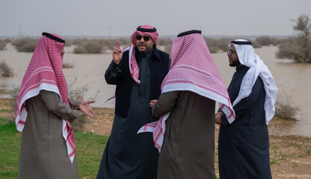 سمو أمير منطقة الحدود الشمالية يتفقد متنزه أم العصافير البرية برفحاء