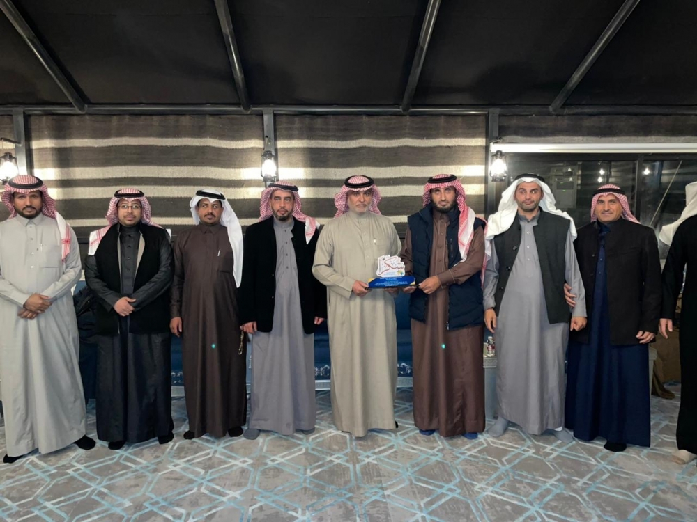 مدير فرع وزارة الموارد البشرية والتنمية الاجتماعية بمنطقة الحدود الشمالية يكرم الإدارات التابعة للفرع لتحقيقهم مستهدفات الوزارة للعام 2022 م