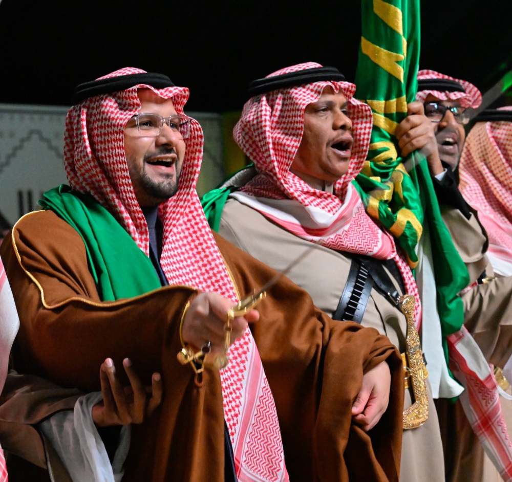 سمو نائب أمير الحدود الشمالية يرعى الحفل الختامي لمهرجان الصقور