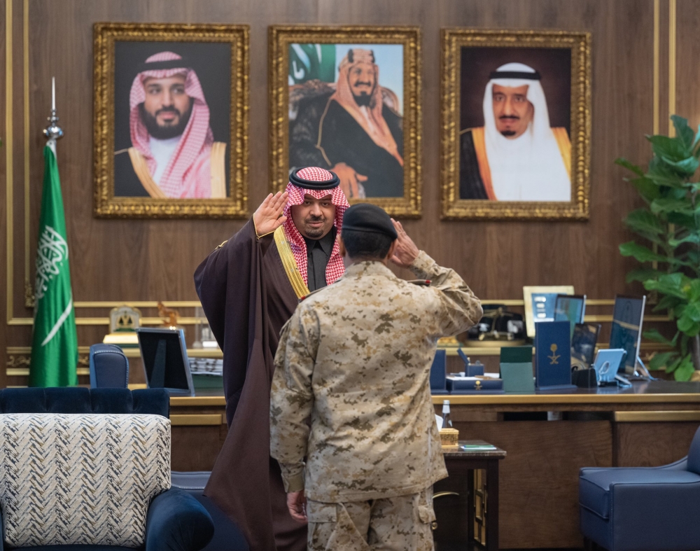 سمو أمير الحدود الشمالية يستقبل قائد قوة طريف