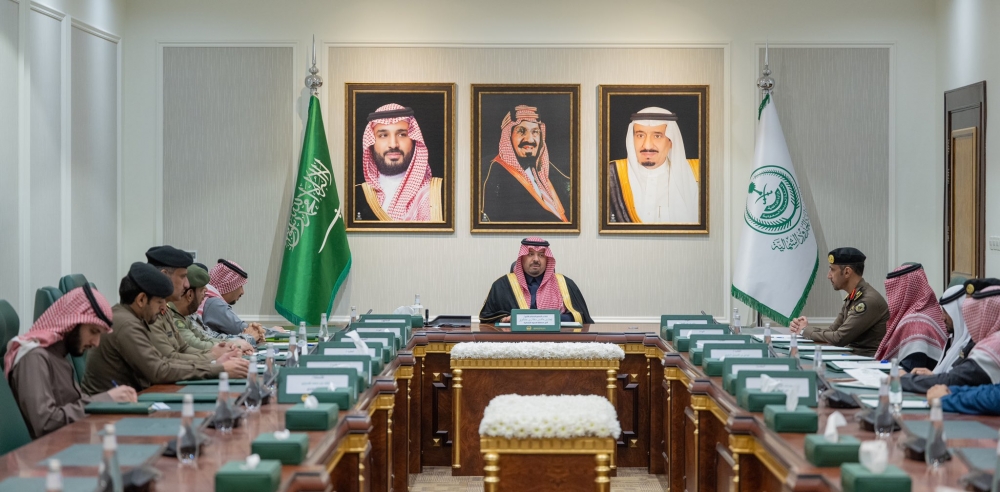 سمو أمير الحدود الشمالية يرأس الاجتماع الأمني لتسهيل قدوم المعتمرين العراقيين والزوار ضمن إجراءات ميسرة