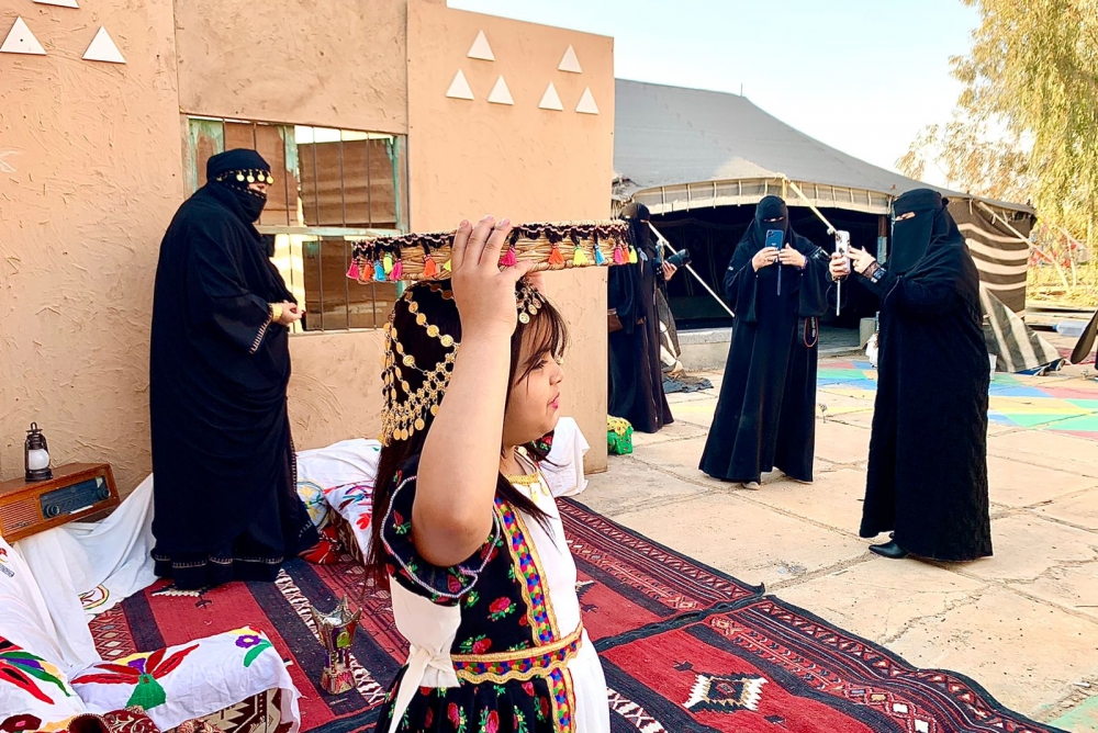 جمعية الثقافة والفنون بالحدود الشمالية تقيم ورشة تصوير ليوم التأسيس