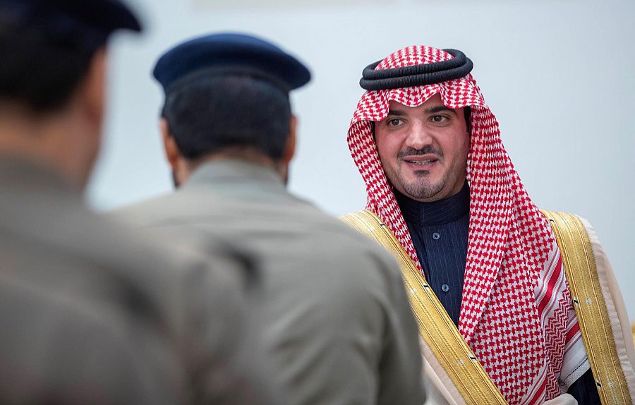 سمو الأمير عبدالعزيز بن سعود يتابع سير العمل في منفذ جديدة عرعر الحدودي بمنطقة الحدود الشمالية