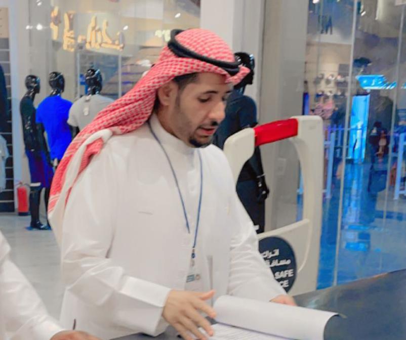 الفرق الرقابية بفرع وزارة الموارد البشرية تنفذ 130 جولة رقابية خلال الأسبوع الماضي