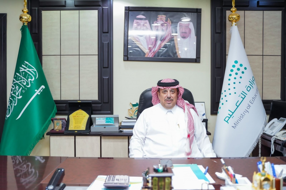 مدير الإشراف التربوي بتعليم الحدود الشمالية الأستاذ محمد داوود العطيوي يجتمع بعدد من مديري المدارس