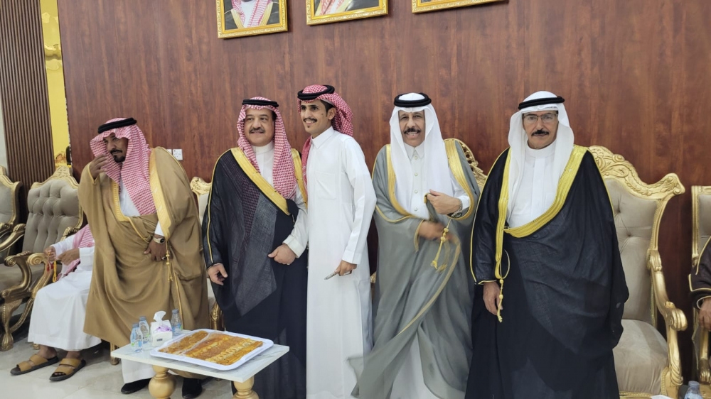 الشاب : فيصل عطالله الراضي يحتفل بزفافه .. وعرعر اليوم تهنيء