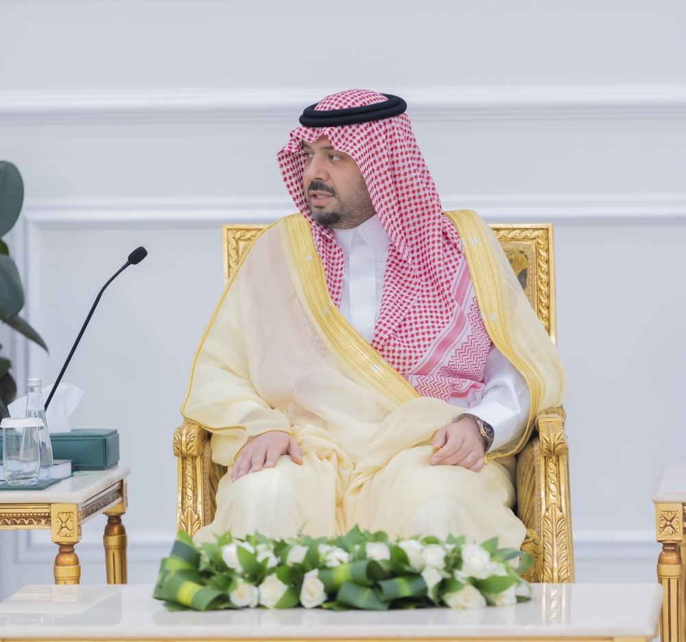 سمو أمير منطقة الحدود الشمالية يكرم المشاركين في أعمال الحج بمنفذ جديدة عرعر