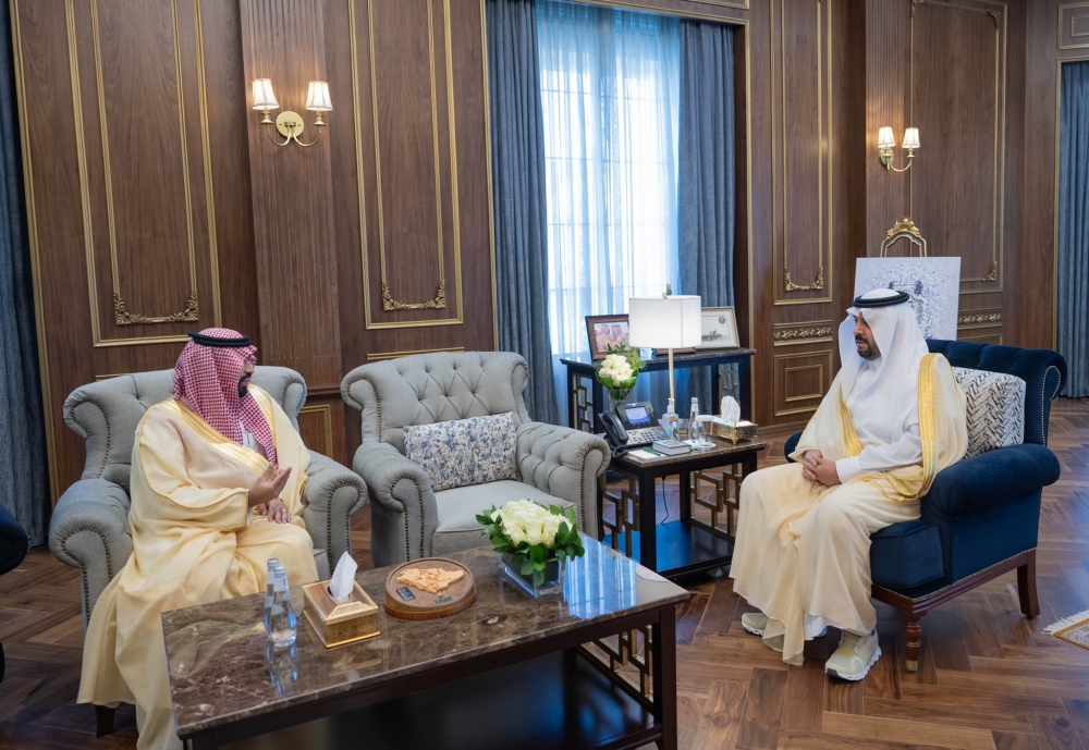 سمو أمير منطقة الحدود الشمالية يستقبل مدير جمرك جديدة عرعر