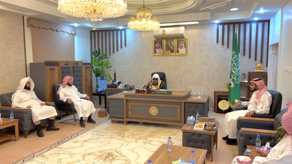 الشيخ الدكتور : صالح السحيمي يقوم بزيارة لفرع الإفتاء بالحدود الشمالية