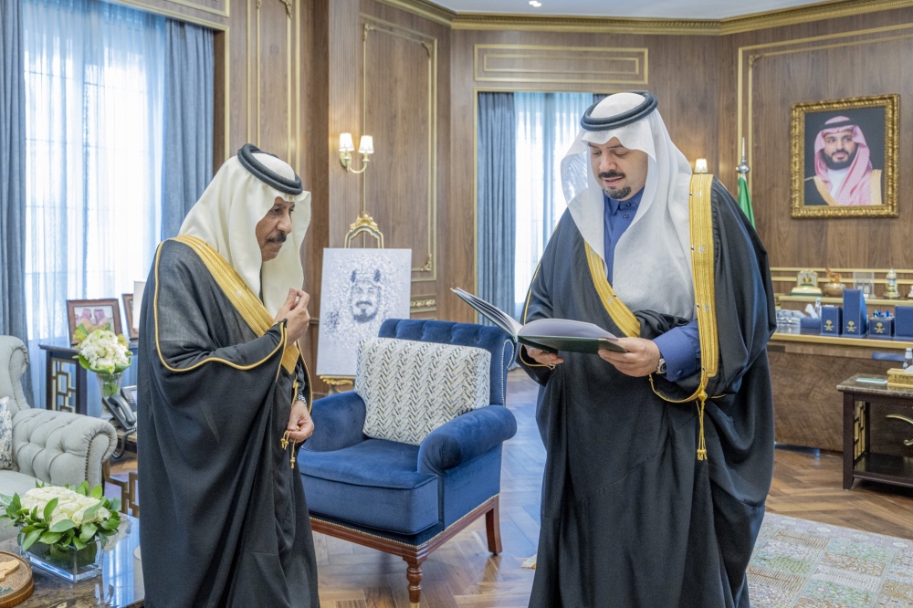 سمو أمير الحدود الشمالية يطلع على إستراتيجية المواءمة في جمعية الثقافة والفنون بالمنطقة