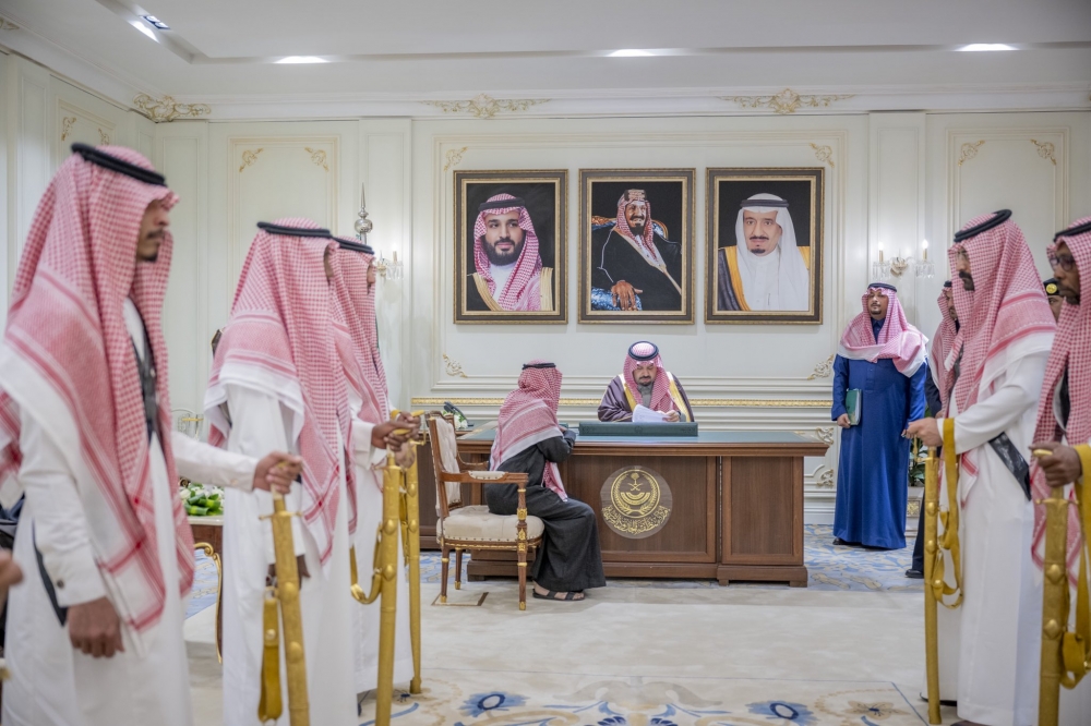 سمو أمير منطقة الحدود الشمالية يستقبل عدداً من المواطنين