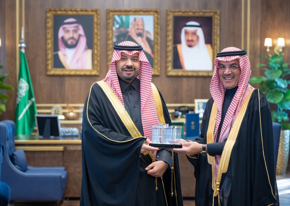 سمو أمير منطقة الحدود الشمالية يستقبل الرئيس التنفيذي لبنك البلاد