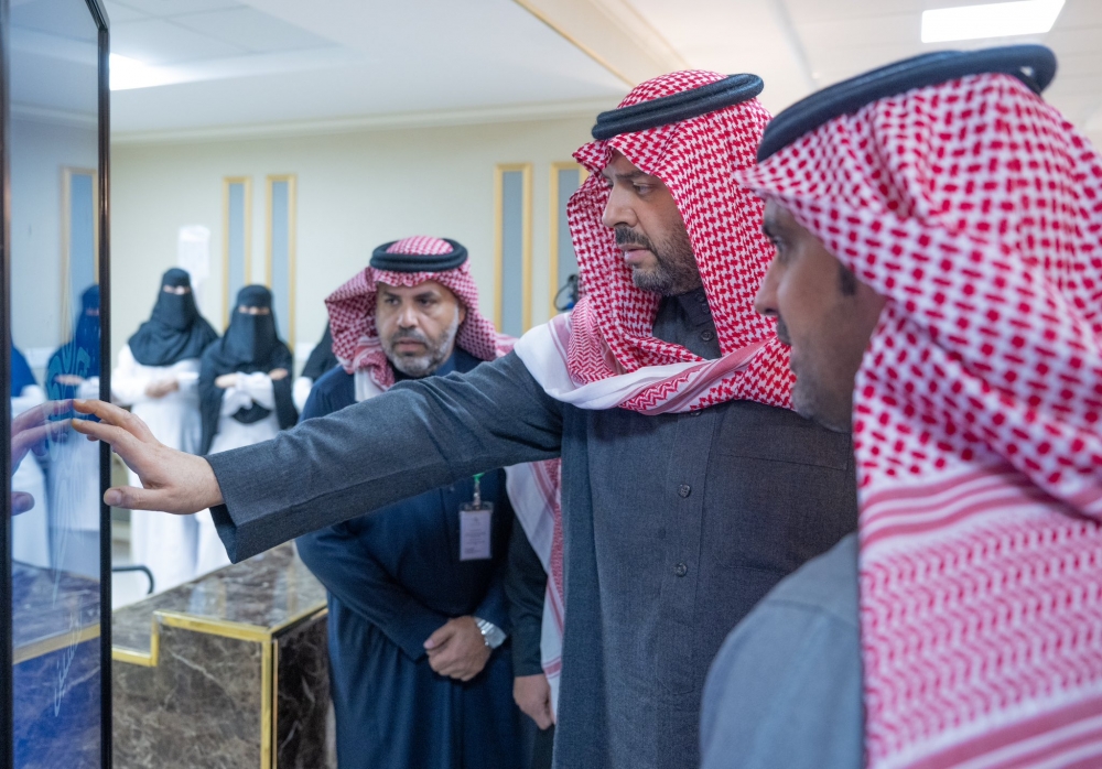 سمو أمير منطقة الحدود الشمالية يفتتح قسم جراحة اليوم الواحد بمستشفى طريف العام