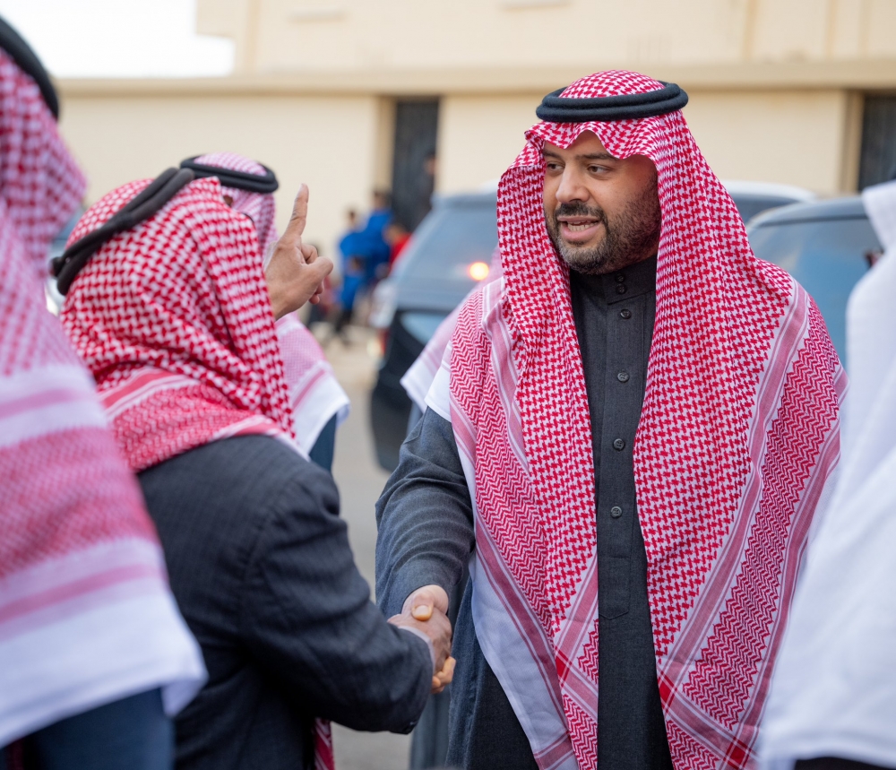 سمو أمير الحدود الشمالية يتفقد ميدانيًا أحياء محافظة طريف