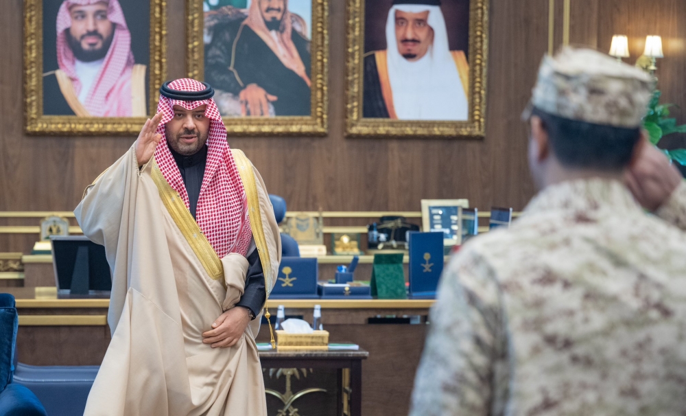 سمو أمير منطقة الحدود الشمالية يستقبل قائد لواء الملك عبدالله الآلي بالحرس الوطني المكلف