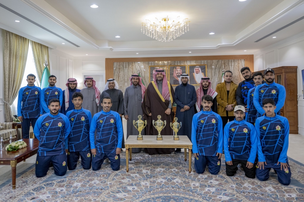 الأمير فيصل بن خالد بن سلطان يبارك لنادي التضامن تحقيق ثلاث بطولات على مستوى منطقتي الحدود الشمالية والجوف