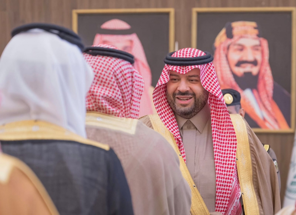 سمو أمير الحدود الشمالية يستقبل شيوخ القبائل والمواطنين بمحافظة رفحاء