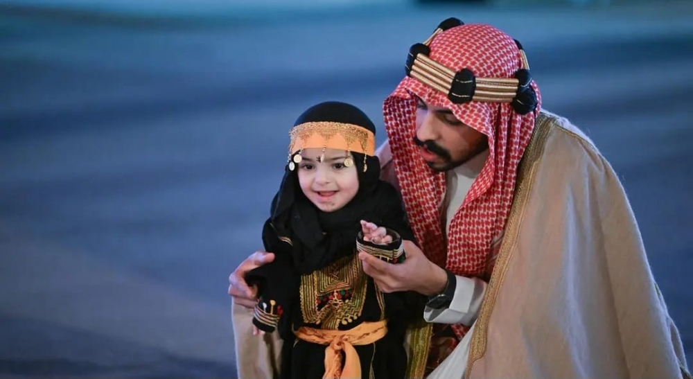 أهالي الحدود الشمالية يحتفلون بالأزياء التراثية في فعاليات يوم التأسيس