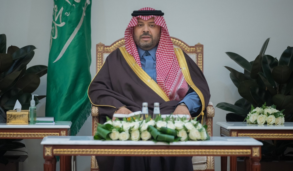 سمو أمير الحدود الشمالية يقيم مأدبة إفطار لأصحاب الفضيلة ومشايخ وأهالي المنطقة