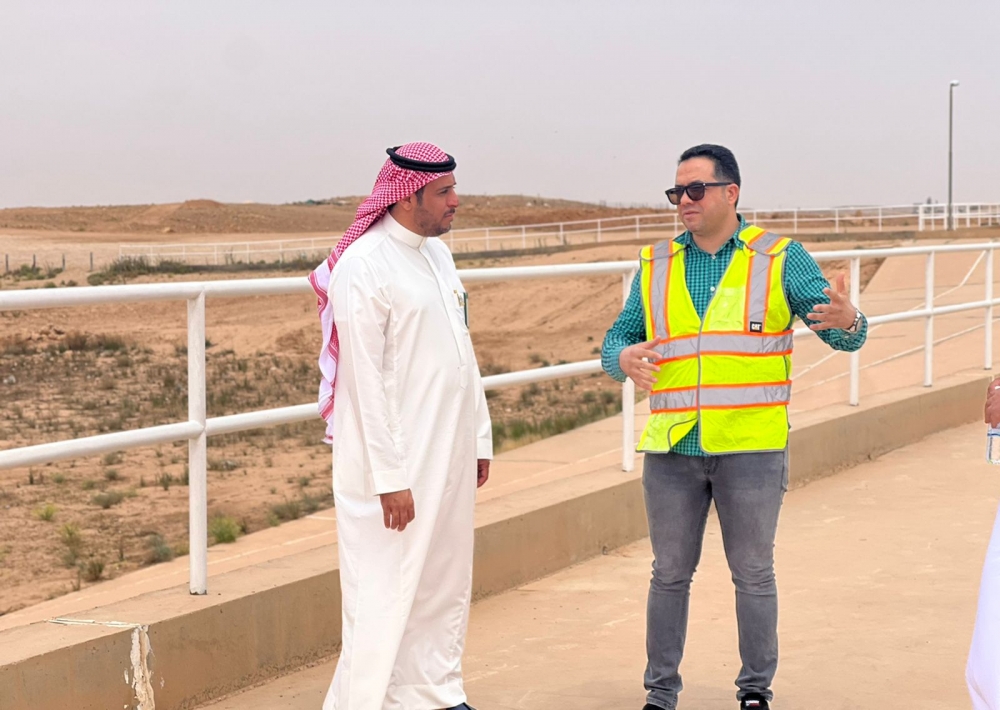 مدير فرع وزارة البيئة والمياه والزراعة بالحدود الشمالية يتفقد عدد من سدود المنطقة استعداداً للحالة المطرية