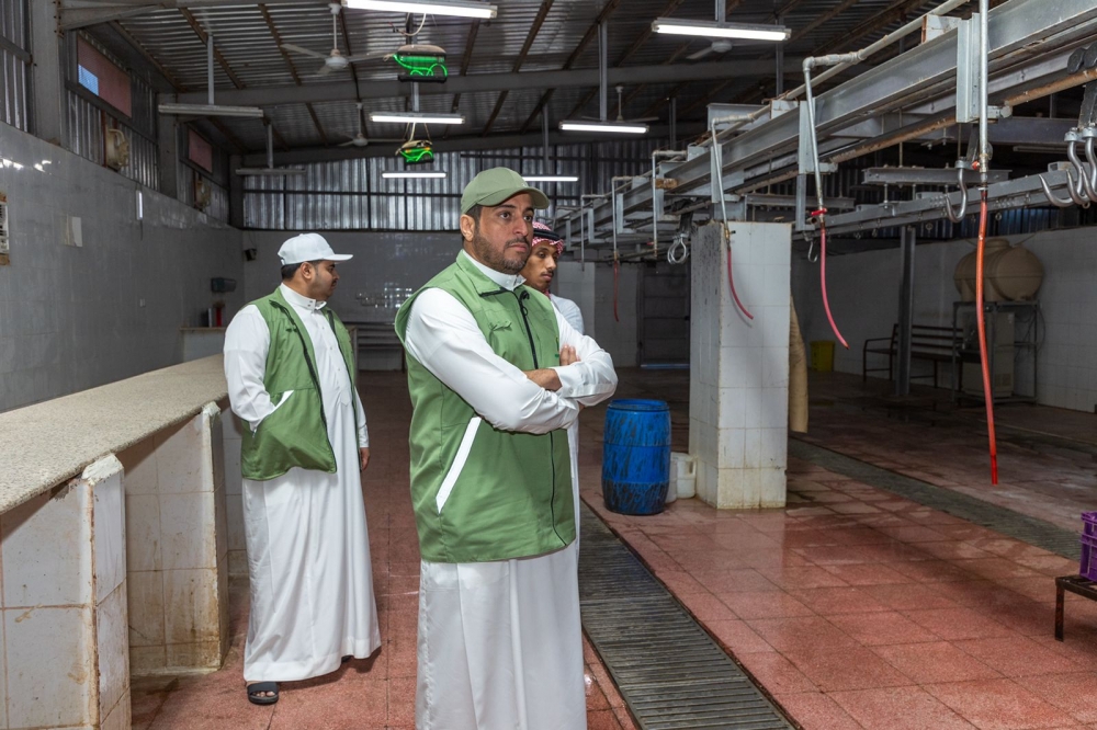 مدير فرع وزارة البيئة والمياه والزراعة بالحدود الشمالية يتفقد أسواق الماشية والمسالخ بمدينة عرعر