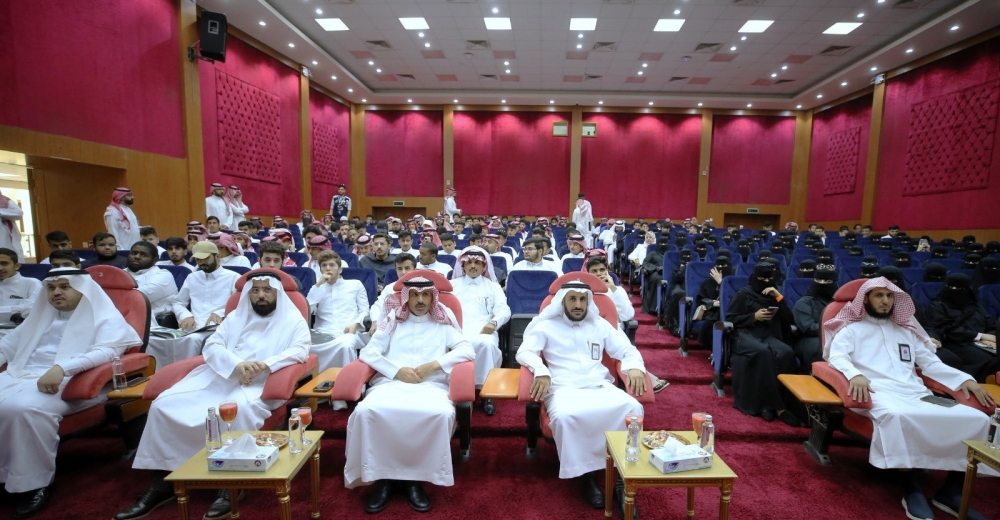 برنامج التحول الوطني يلتقي بمنسوبي وطلبة جامعة الحدود الشمالية ضمن زياراته لعدد من الجامعات حول المملكة