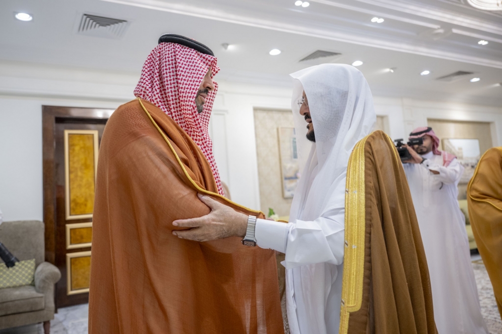 سمو أمير الحدود الشمالية يستقبل وزير الشؤون الإسلامية ويدشّن البرنامج الدعوي